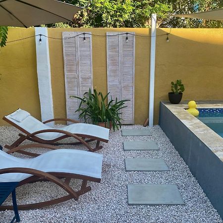 Historic Building The Palm Backyard Studio-Apartment Willemstad, Curacao Feel Home Away From Home エクステリア 写真
